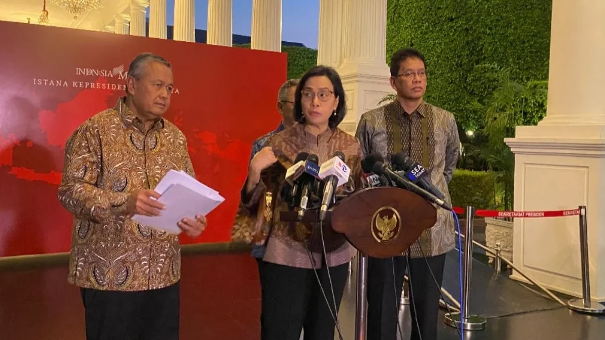 Jokowi Panggil Komite Stabilitas Sistem Keuangan Imbas Rupiah Melemah Tembus Rp16.400 Menteri Keuangan (Menkeu) Sri Mulyani, Gubernur Bank Indonesia Perry Warjiyo, Ketua Dewan Komisioner Otoritas