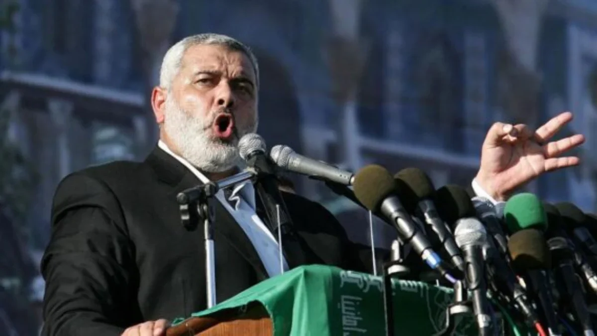 Pernyataan Lengkap Hamas Perihal Kematian Ismail Haniyeh di Iran pemimpin karismatik Hamas Ismail Haniyeh dan salah satu pengawalnya tewas setelah kediamannya menjadi sasaran