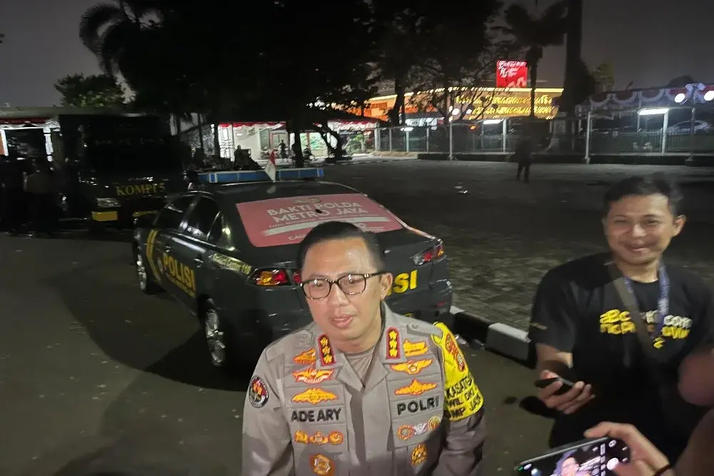 Satpam Hotel Fairmont Laporkan Aksi Geruduk Rapat RUU TNI ke Polda Metro Jaya Kabid Humas Polda Metro Jaya Kombes Pol Ade Ary Syam Indradi