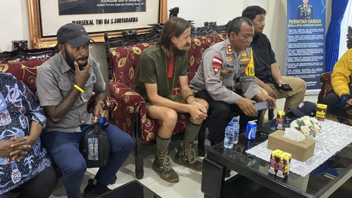 Pilot Susi Air Philip Mark Martein Berhasil Dibebaskan Kepolisian mengatakan uapaya pembebasan pilot Susi Air Philip Mehrtes dilakukan dengan soft approach. (Arsip S