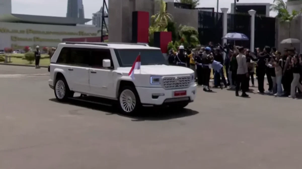 'Maung Garuda' Mobil yang Digunakan Prabowo Subianto Usai Dilantik Jadi Presiden RI ke-8 Kendaraan taktis ringan 4x4 Pindad Maung yang ditunggangi Presiden RI Prabowo Subianto usai dilantik menuju Is