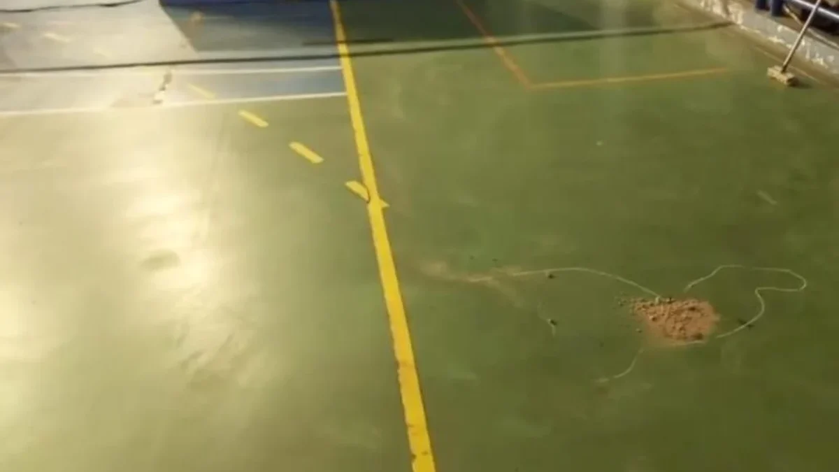 Mahasiswi UPI Jatuh dari Lantai 2 Gedung Gymnasium, Saksi: Terlibat Cekcok Mulut Diduga Soal Hubungan Asmara Lokasi ditemukannya mahasiswi UPI dalam kondisi sudah tidak bernyawa di Gedung Gymnasium UPI, Bandung, Kamis (