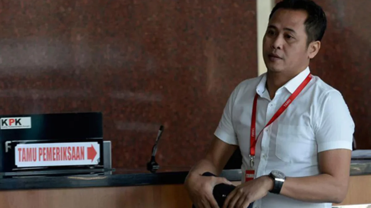 6 Tersangka Kasus Harun Masiku: Terbaru, Hasto Kristiyanto dan Donny Tri Istiqomah Tim hukum DPP PDIP, Donny Tri Istiqomah yang juga orang kepercayaan Hasto Kristiyanto. (Foto: RMOL)