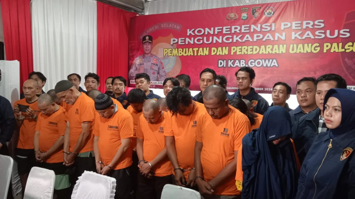 Kasus Sindikat Upal di UIN Alauddin Makassar, Polda Sulawesi Selatan: 17 Orang Tersangka Kasus Pemalsuan uang di UIN Alauddin Makassar. (Muhammad Habib Harun