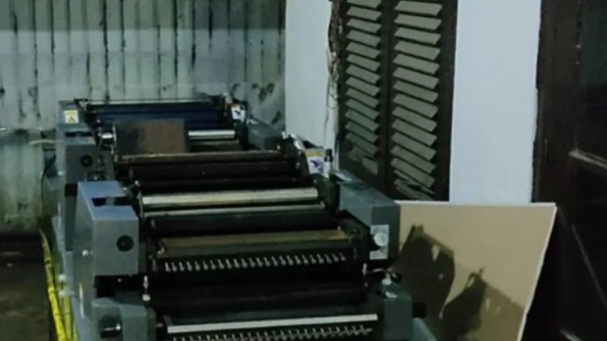 Terungkap Kasus Dugaan Sindikat Uang Palsu di UIN Alauddin Makassar, Begini Pada Mulanya Polisi berhasil menyita sebuah mesin pencetak yang digunakan untuk memproduksi uang palsu di area kampus Unive
