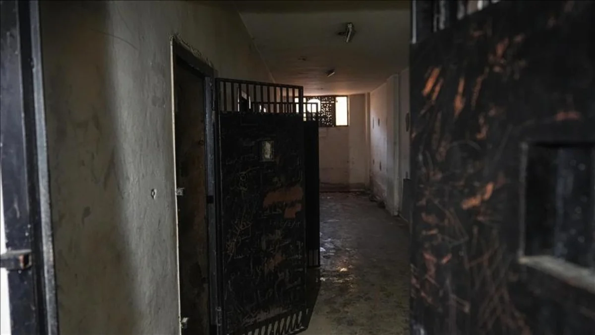 Salah satu lorong penjara rezim Bashar al-Assad