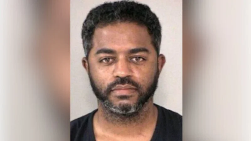 FBI Ungkap Timeline Aktivitas Shamsud-Din Jabbar dari Sewa Truk Pikap hingga Tabrak Kerumunan Massa Tahun Baru FBI menunjukkan foto tersangka penyerangan New Orleans Shamsud-Din Jabbar