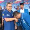Hery Sugihyandi Calonkan Diri Jadi Ketum Kadin Kabupaten Cirebon: Minta Doa Restu Zulhas Kader Partai Amanat Nasional, Hery Sugihyandi bersama Ketua Umum Partai Amanat Nasional (PAN) saat berkunjung