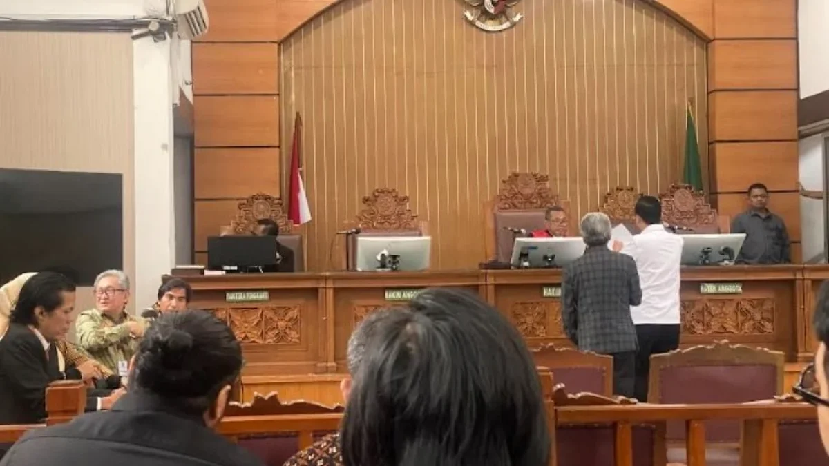 Pengadilan Negeri Jakarta Selatan Gelar Sidang Perdana Praperadilan Hasto Kristiyanto, KPK Tak Hadir Suasana sidang perdana gugatan praperadilan Hasto Kristiyanto.