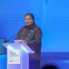 Menteri Airlangga: Waspadai Dinamika Global, Antisipasi Kebijakan Trump 2.0 Menteri Koordinator Bidang Perekonomian Airlangga Hartarto dalam BRI Microfinance Outlook 2025 di Tangerang, K