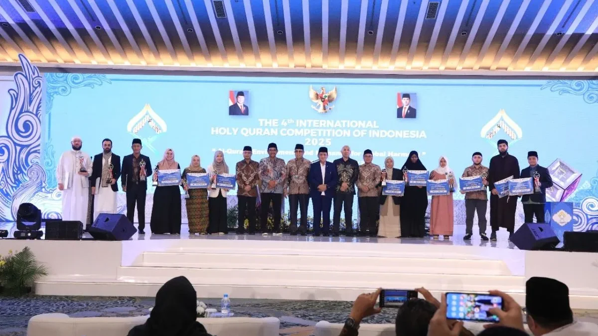 Para pemenang Musabaqah Tilawatil Quran (MTQ) tingkat internasional yang digelar di Jakarta sejak 29 Januari h