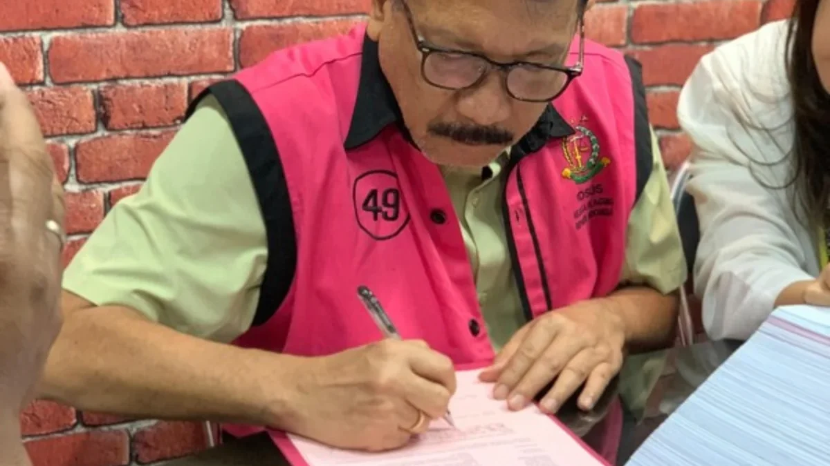 Zarof Ricar Pernah Terima Uang hingga Rp50 Miliar: Kasus Sugar Group Company Lawan PT Mekar Perkasa-Marubeni MANTAN pejabat Mahkamah Agung (MA) Zarof Ricar