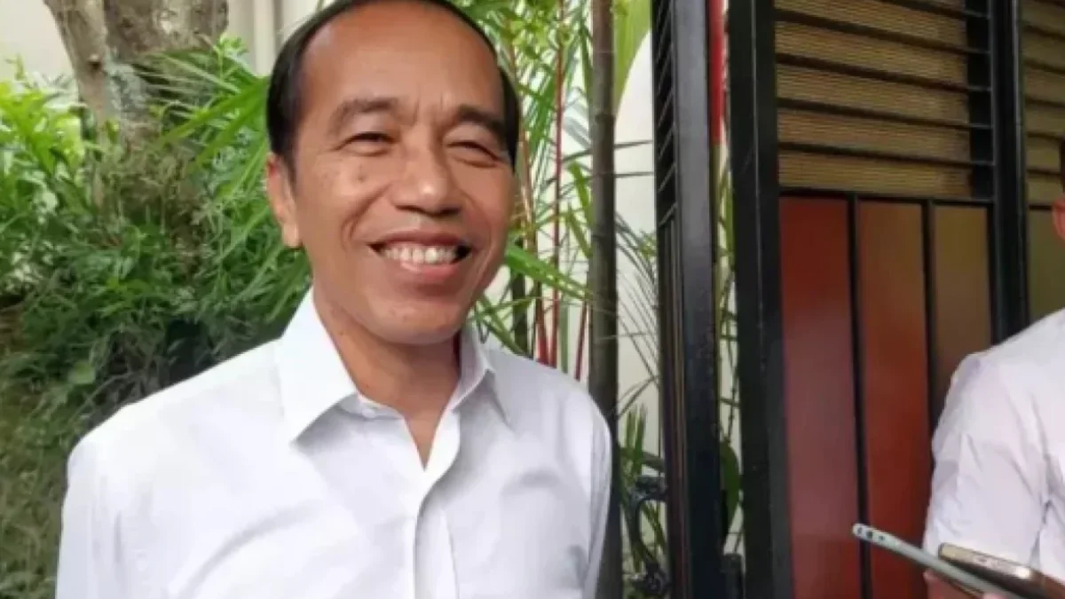 Mega Minta Kepala Daerah dari PDIP Tunda Retreat, Jokowi: Ini khan Urusan Kepemerintahan, Ya Mestinya Datang Joko Widodo menyebut kepala daerah yang diundang ke acara Retreat seharusnya tetap hadir karena undangan itu b