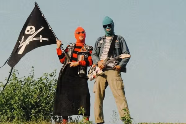 Profil Sukatani Post Punk yang Minta Maaf ke Kapolri Gegara Bayar Bayar Bayar Band Sukatani (Instagram.com/dugtrax)