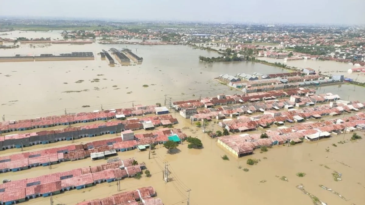 Kondisi Banjir daerah Bekasi dari pantauan udara Polri, Rabu (5/3/2025). FOTO/Dok. Polri