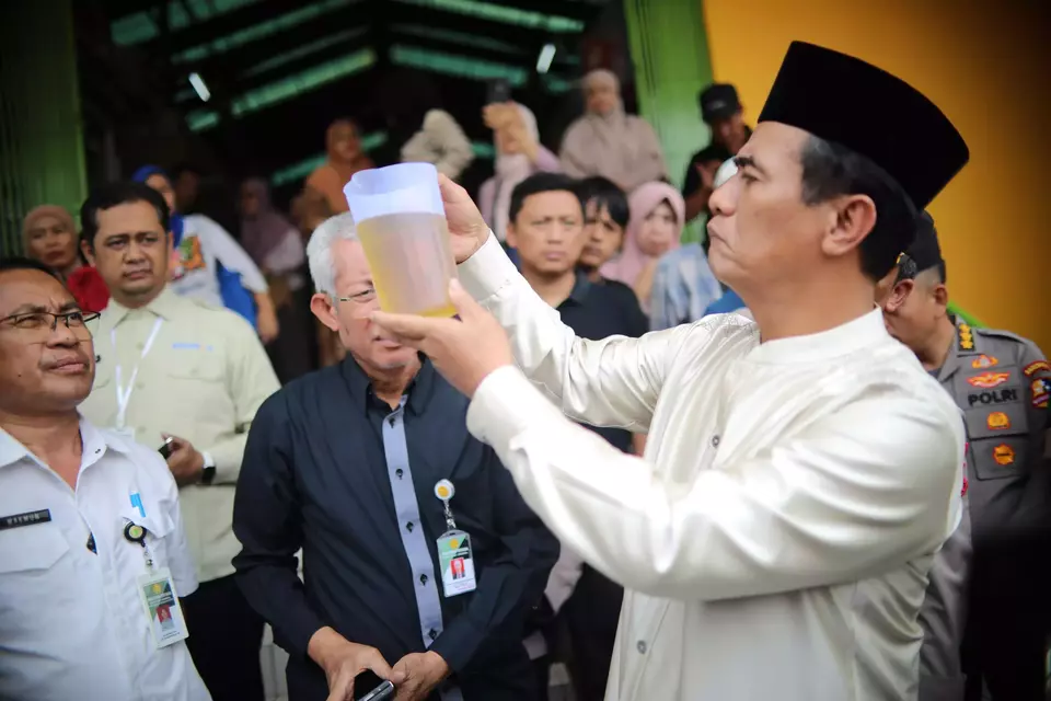 Mentan Andi Amran menemukan minyak goreng kemasan dengan merk Minyakita yang tidak sesuai aturan dan di atas H