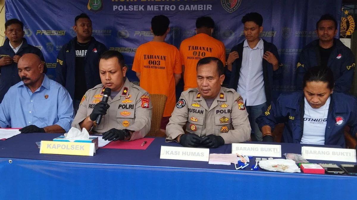 Dikenal Konsultan Supranatural, Selebgram Rafi Ramadhan Terlibat Jaringan Narkoba Kapolsek Metro Gambir Kompol Rezeki R. Respati/ Foto: IST