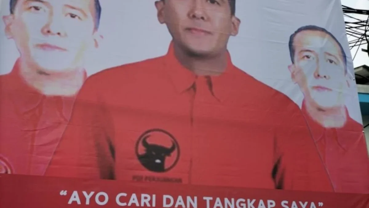 Sederet Fakta Upaya Hasto Kristiyanto Jadikan Harun Masiku Anggota DPR Baliho buronan KPK Harun Masiku yang kemudian dibongkar oleh Satpol PP. Foto: Dok. Istimewa