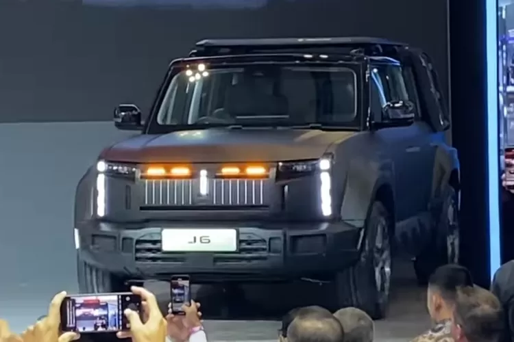 Persaingan Kendaraan Listrik Ketat, Chery J6 Tembus 1.200 Unit Selama 2 Bulan Pertama Chery J6