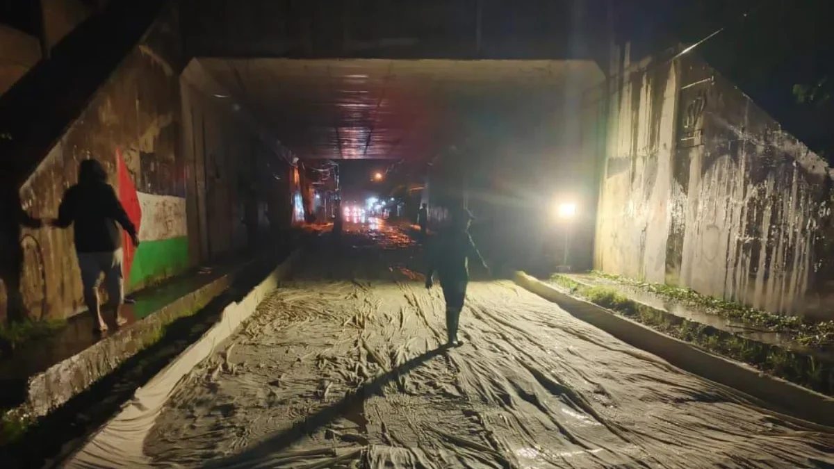 Perbaikan jalan kabupaten yang dijadikan sebagai jalur alternatif mudik terus dikebut. (IST)