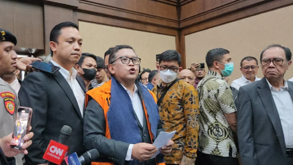 Hasto Bantah Kontak Bernama ‘Sri Rezeki Hastomo’ Miliknya Sekretaris Jenderal (Sekjen) Partai Demokrasi Indonesia Perjuangan (PDIP), Hasto Kristiyanto