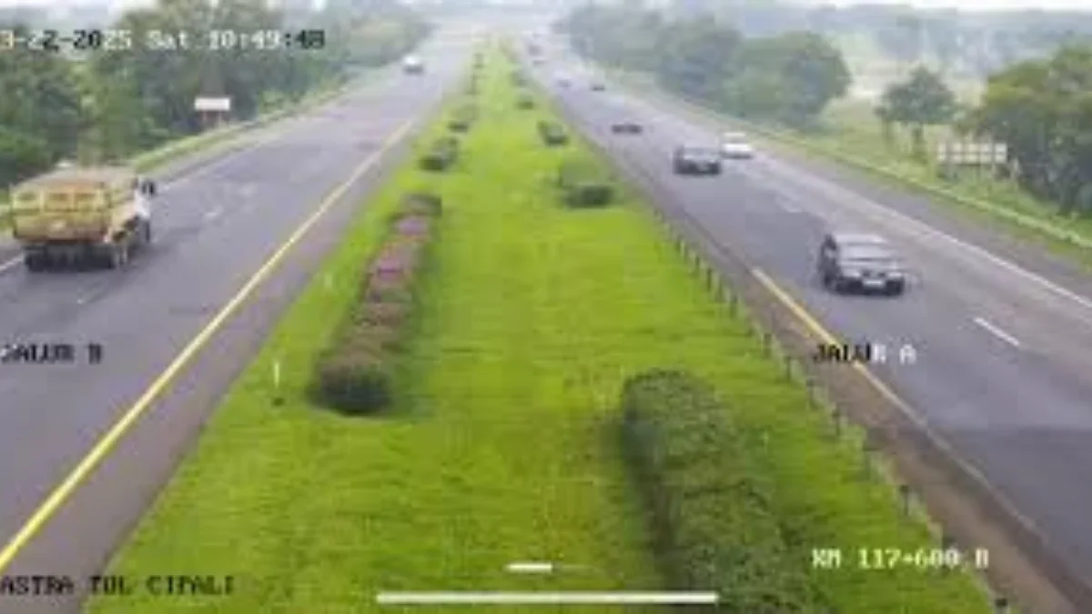 Pengelola Jalan Tol Cikopo-Palimanan Catat 15.000 Kendaraan Lintasi Ruas Tol dari Arah Jakarta Menuju Cirebon Ilustrasi: CCTV Astra Tol Cipali (X@ASTRATolCipali)