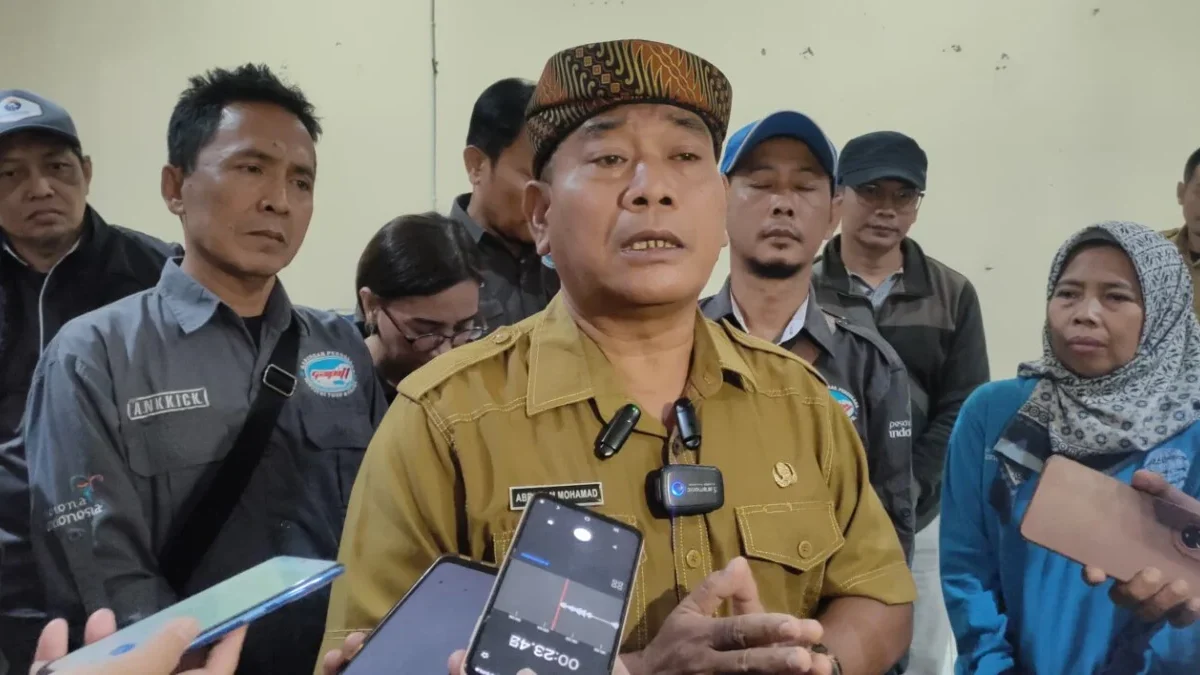 Evaluasi Kebijakan Larangan Study Tour, Pernyataan Eksploitasi Siswa Melalui Study Tour Salah Kaprah Kadisbudpar Kabupaten Cirebon Abraham Mohamad menentang kebijakan Dedi Mulyadi yang melarang study tour.--