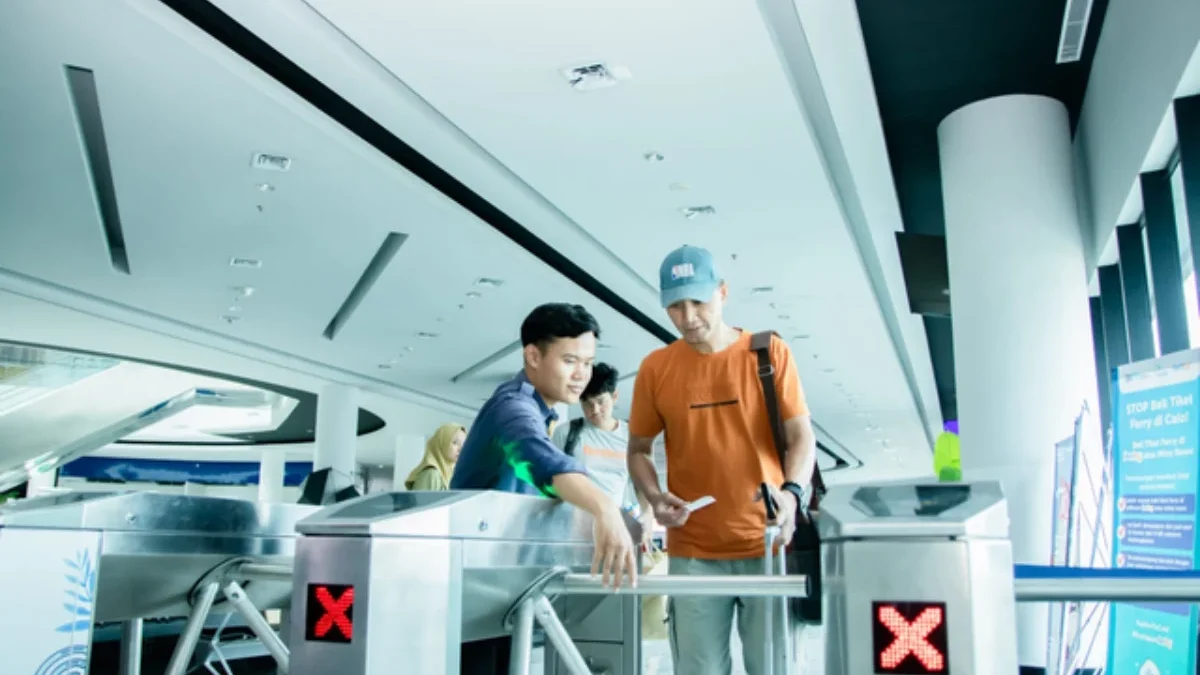 Pemudik yang hendak menyeberang dari Jawa ke Sumatera via Merak-Bakauheni. Foto: Dok. ASDP