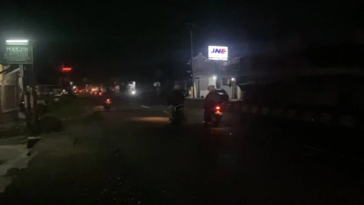 Jalur Pantura Cirebon minim penerangan jalan (MPI)