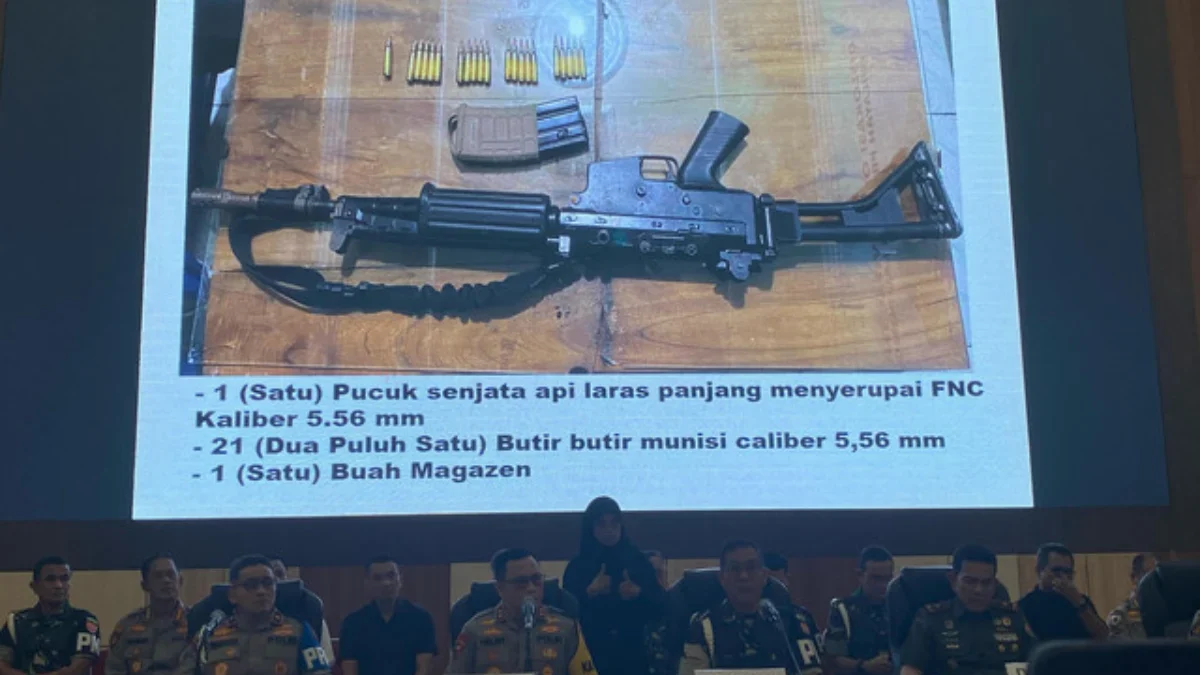 Konferensi pers kasus 3 anggota Polri ditembak saat penggerebekan arena sabung ayam di Kabupaten Way Kanan.