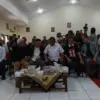 Roy Suryo Cs mendapatkan dukungan dari sejumlah aktivis saat Presiden ke-7 RI Joko Widodo (Jokowi) datang ke P