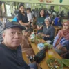 Wisata kuliner nasi Jamblang Bu Nur Cirebon