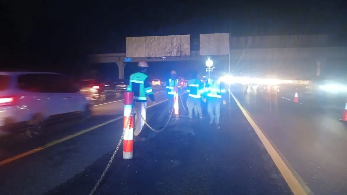 Contraflow Tol Japek arah Jakarta dihentikan atas diskresi Kepolisian. (Jasa Marga)