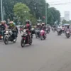 Arus balik Lebaran H+3 di jalur Pantura Cirebon di Jl Raya Brigjen Dharsono, Bypass, Kota Cirebon dari arah Ja