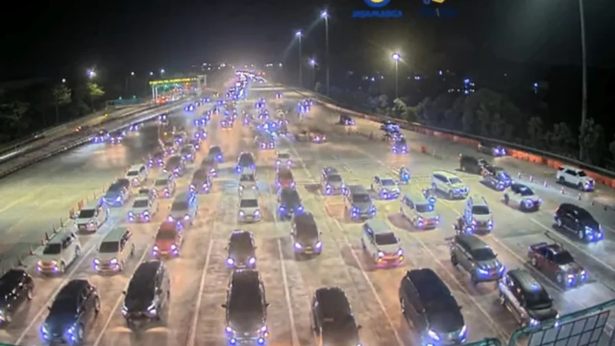 Antrian di GT Cikatama saat arus balik Lebaran 2025, Kamis (3/4). (IST)