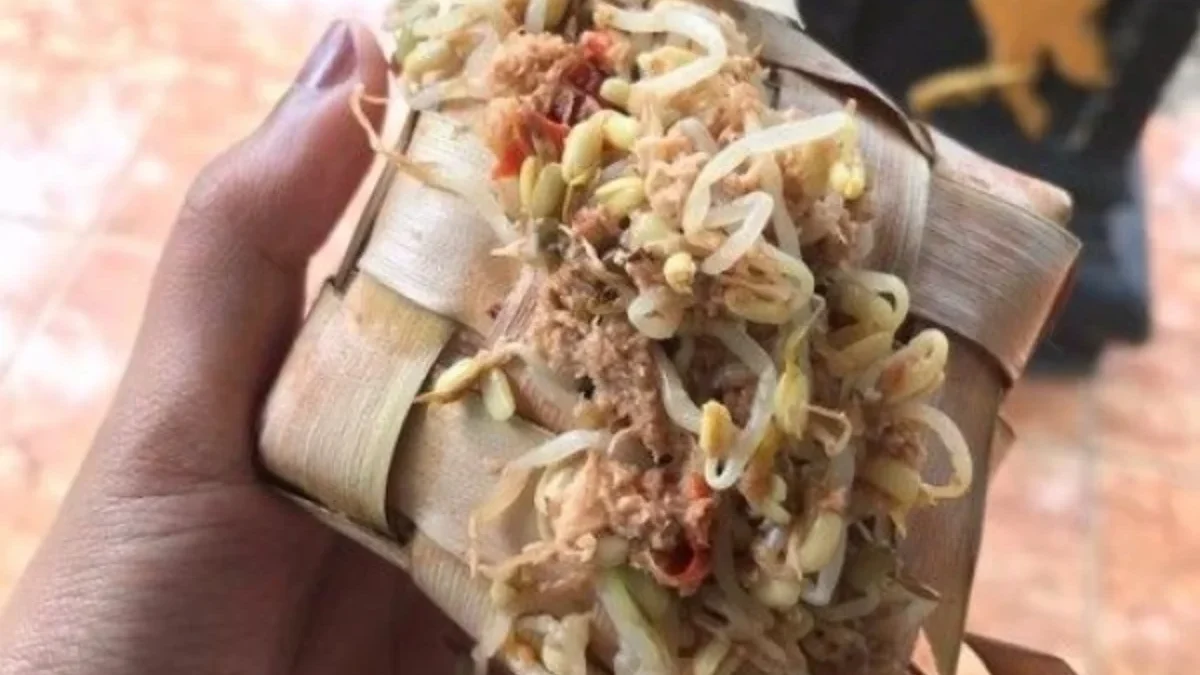 Kupat jembut (twitter.com/bukanmiya)