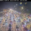 Arus lalu lintas di ruas Tol Trans Jawa pada Sabtu (5/4). (Dok. CCTV Jasa Marga)