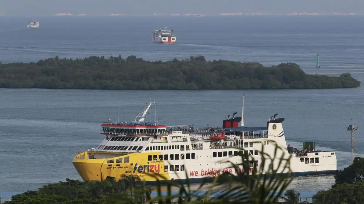 PT. ASDP Indonesia Ferry (Persero) mencatat lonjakan signifikan pada trafik arus balik Lebaran 2025 dari Jawa