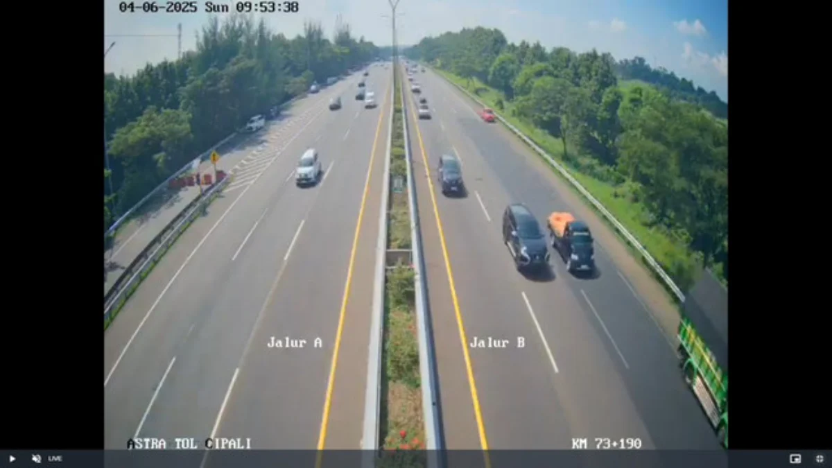 Kondisi lalin tol trans jawa setelah one way Km 414 sampai KM 70 berlaku. (IST)