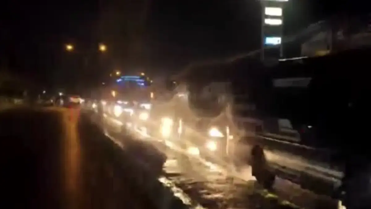 Situasi tampak terlihat kepadatan volume kendaraan pada arus balik di arteri Pantura Cirebon