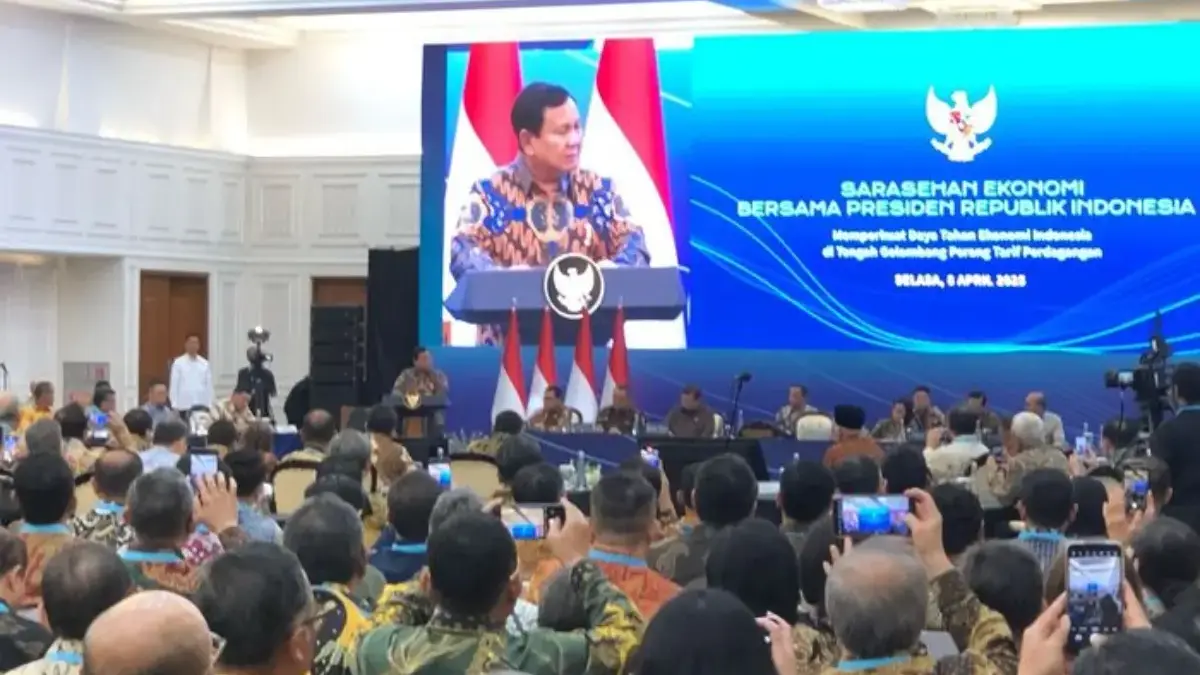 Sarasehan Ekonomi Bersama Presiden Republik Indonesia di Menara Mandiri, Jakarta, Selasa (8/4/2025).