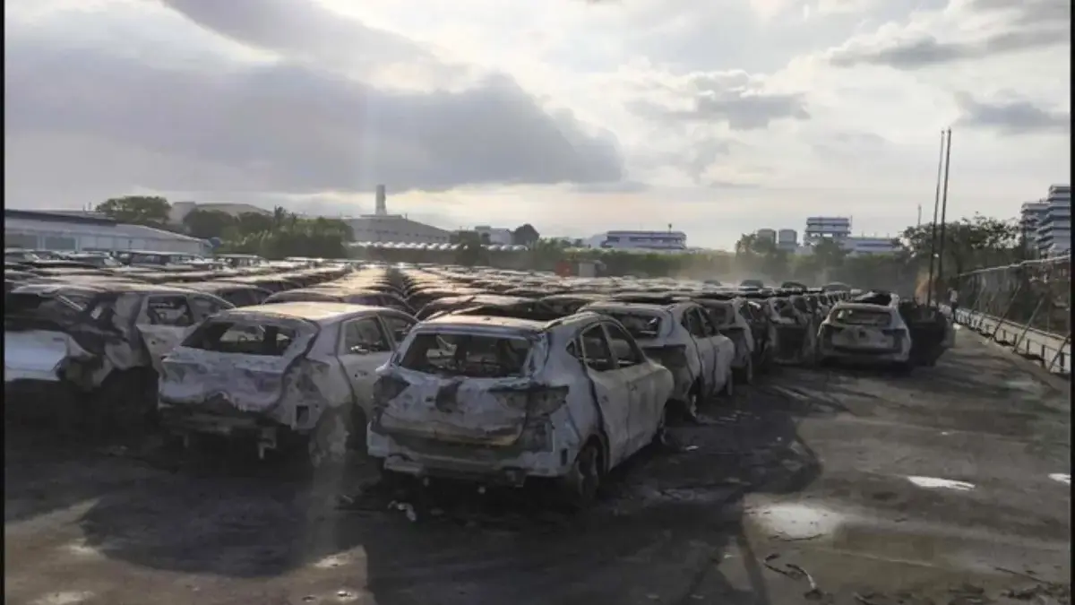 Ratusan Mobil Hybrid dan Listrik MG Terbakar. (Foto: Facebook Bureau of Fire Protection R4A Batangas Provincia