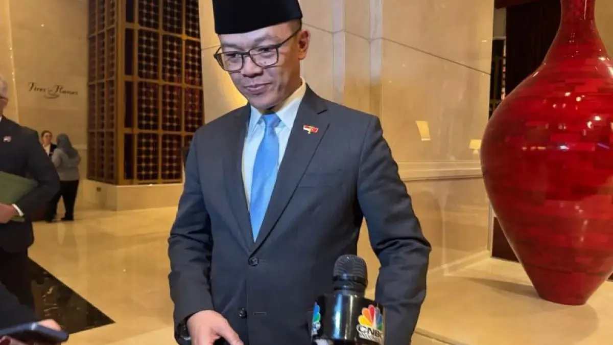 Menteri Luar Negeri (Menlu) RI Sugiono memberikan keterangan kepada media di Ankara, Turki, Kamis (10/4/2025)