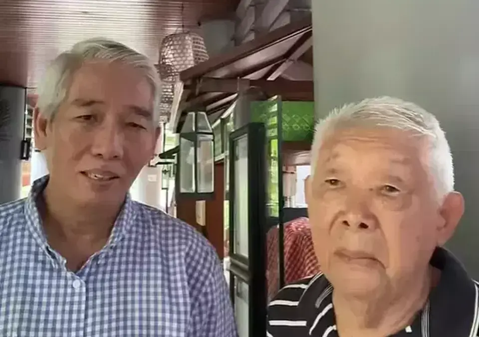 Investor Senior Usia 90 Tahun Akui Terinspirasi Lo Kheng Hong untuk Investasi Saham Lo Kheng Hong (kiri) dan Soni Utomo (kanan) berusia 90 tahun yang masih aktif berinvestasi. Tangkapan Youtube