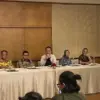 Konferensi Pers Kelanjutan Kasus Eks Pemain Sirkus OCI di Hotel Mulia, Jakarta Pusat, pada Senin (21/4/2025).