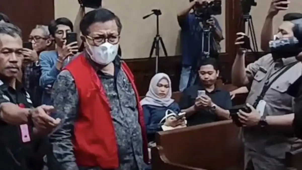 Erintuah Damanik, ketua majelis hakim yang memutus bebas terdakwa Gregorius Ronald Tannur dalam kasus kematian