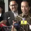 Presiden ke-7 RI Joko Widodo (Jokowi) ditemui di Menteng, Jakarta Pusat, Selasa (22/4/2025).