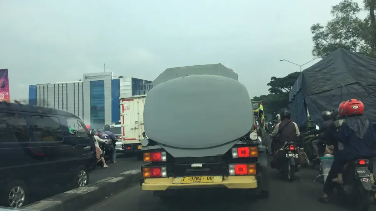 Jalan Raya Soekarno Hatta Bandung