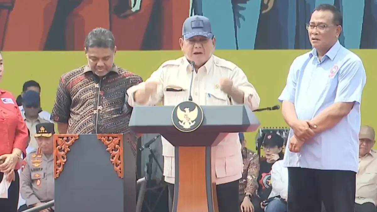 Prabowo Dukung Usulan Aktivis Buruh Marsinah Jadi Pahlawan Nasional Presiden Prabowo Hadiri Peringatan Hari Buruh Internasional, Monas, 1 Mei 2025.