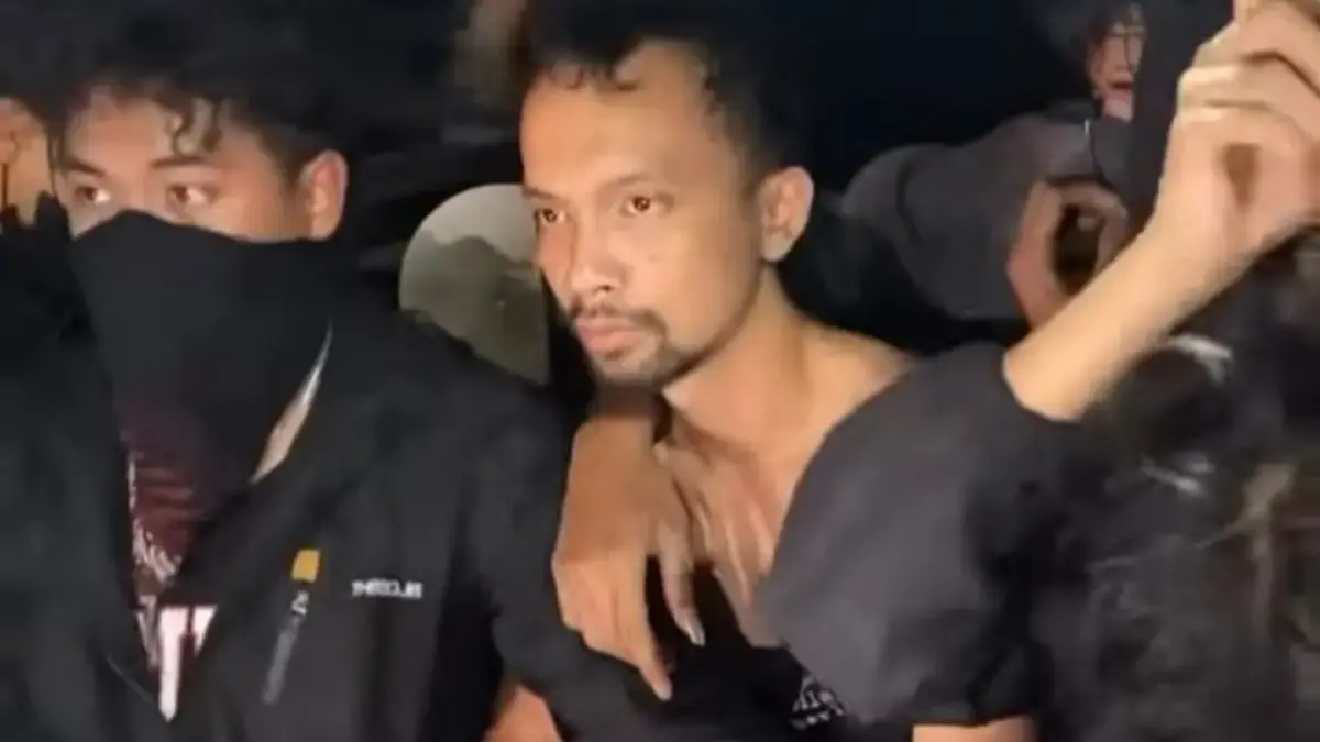 Seorang diduga anggota Intel Polda Jawa Tengah E sempat disandera mahasiswa pada Kamis (1/5) petang.